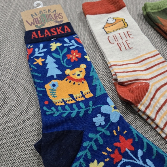 Fall and winter themed sock set - Picture 2 of 4